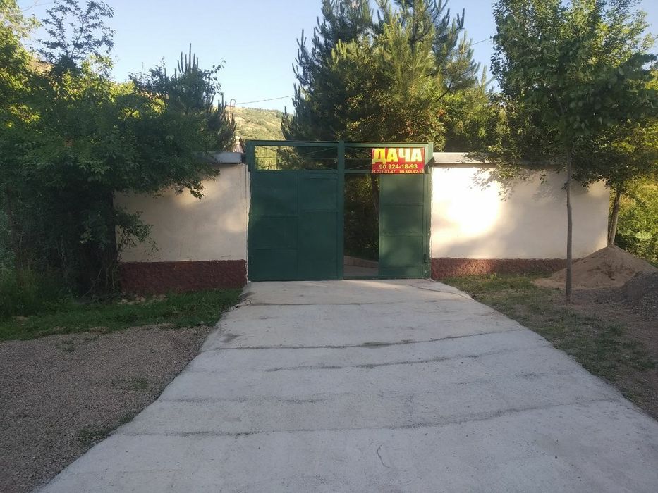 Tog' bag'rida shinamgina dacha sotiladi