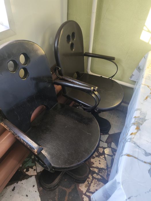 Стулья деревянные