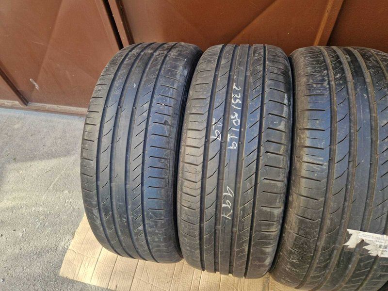 4 Continental R19 235/50
летни гуми 
DOT3219
