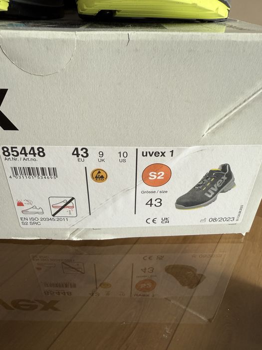 Работни обувки UVEX 43 нови