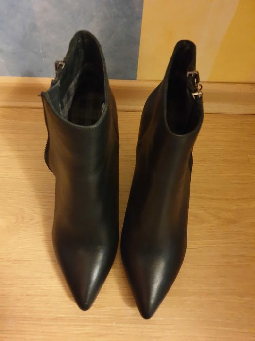 Дамски боти от естествена кожа