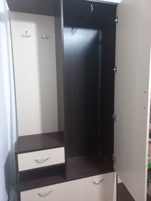 Продам шкаф для прихожей