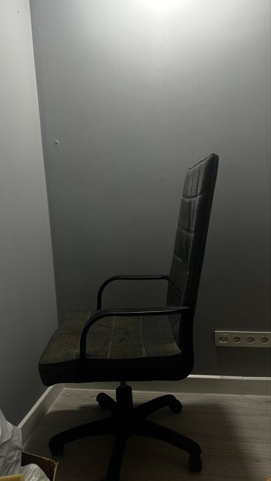 Продам офисный/компьютерный стул