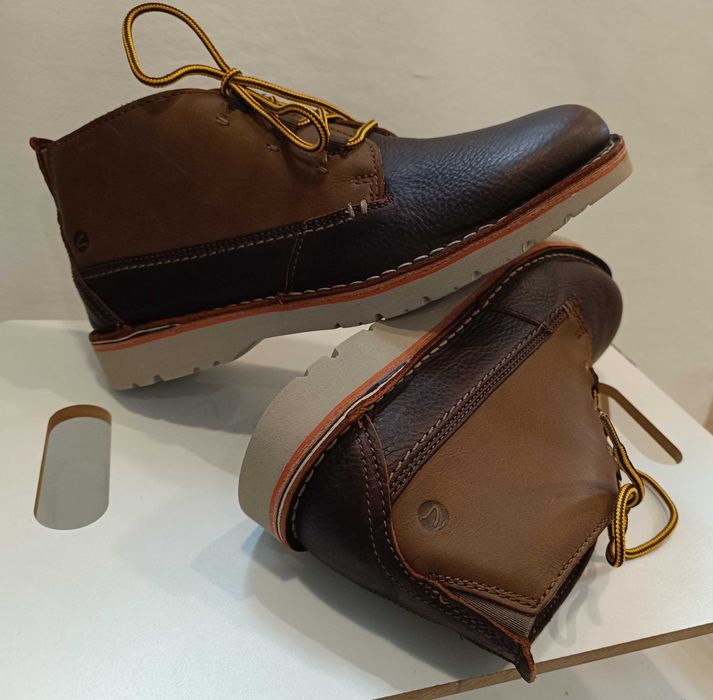 Ghete lace up 41 41.5 premium Clarks NOI piele naturala moale