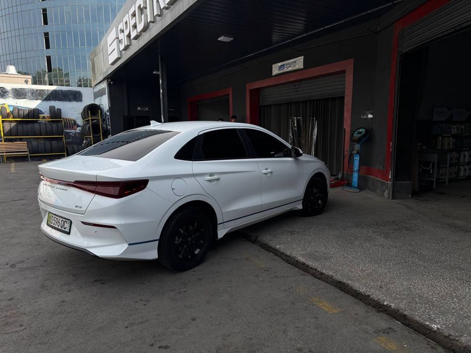 byd e3 sotiladi 2020 56 ming probeg