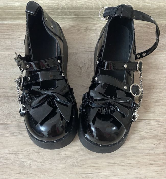 Готические туфли