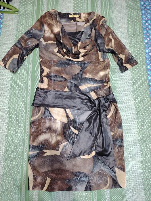 Продам платья 44 размер