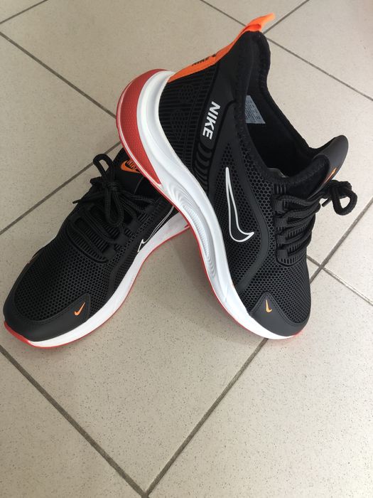 Спортни маратонки