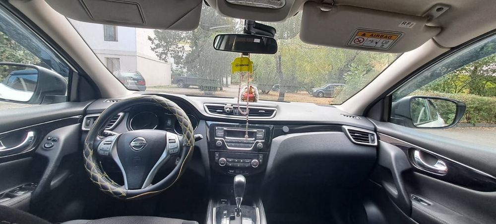 Продам Nissan qashgai 2014