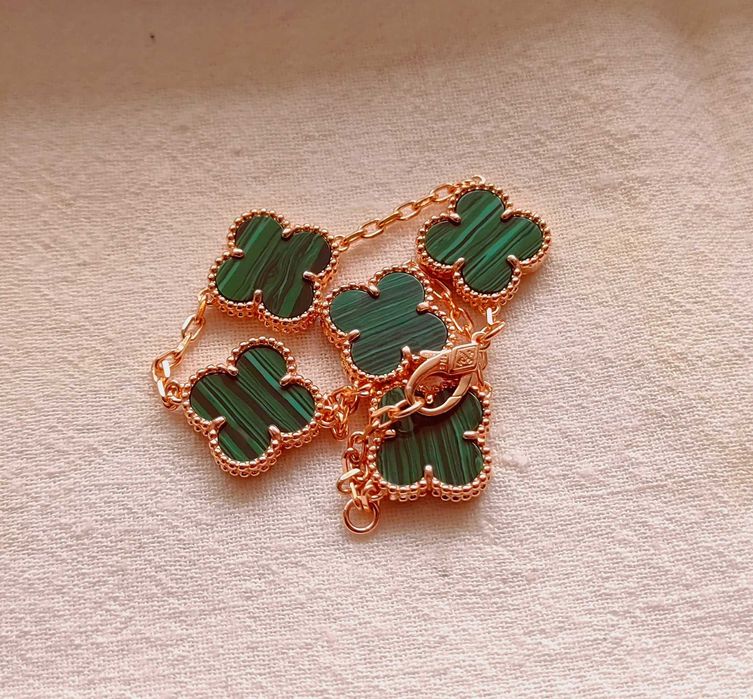 Златна гривна с 5 детелини от зелен малахит, Van Cleef & Arpels VCA