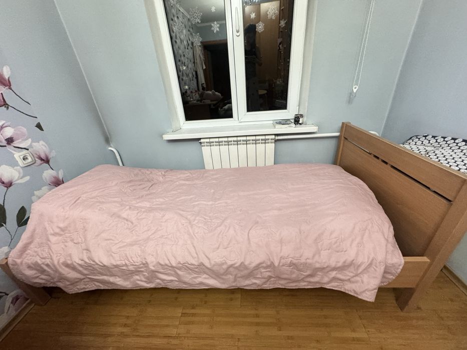 Продам комплект мебели для детской