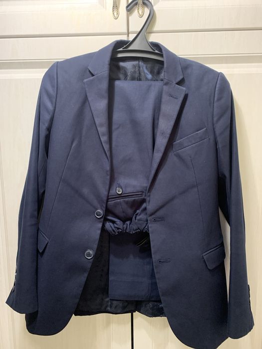 Продам костюмы  Семей