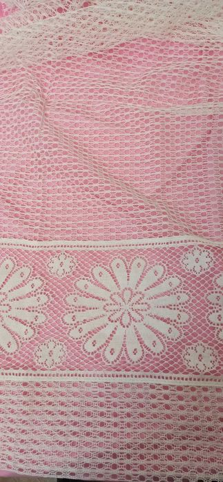 Продавам бял дантелен плат за  перде - 190/520
