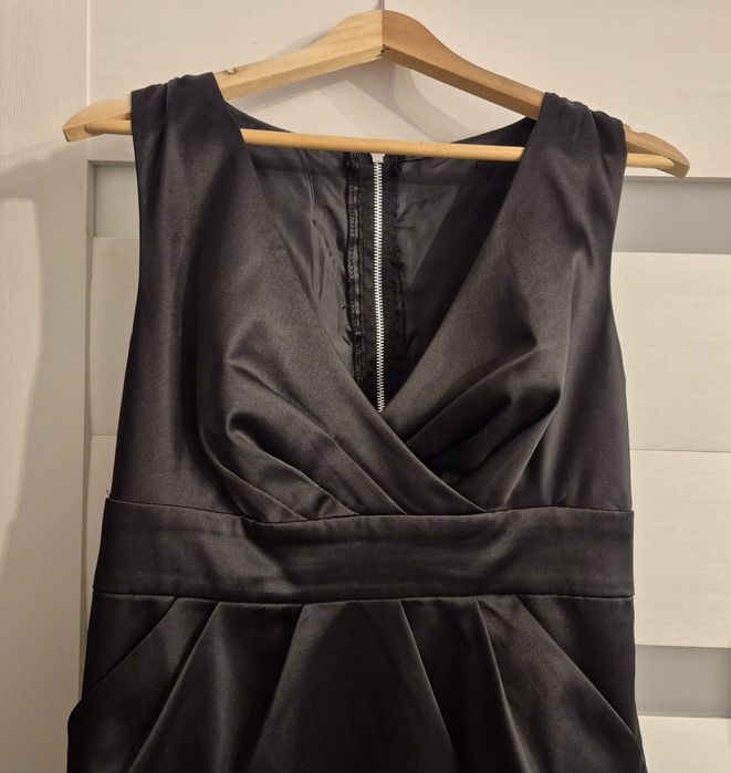 Rochie neagră satinată, stil Cocktail, mărime M/L – Cu buzunare!