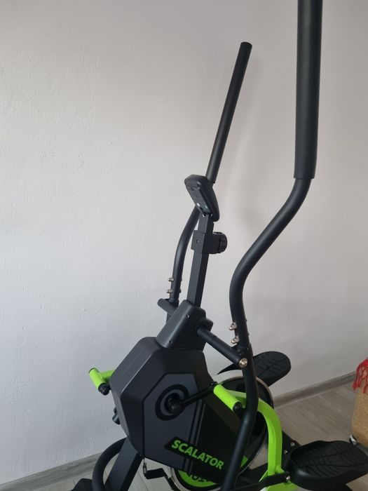 Bicicletă eliptică