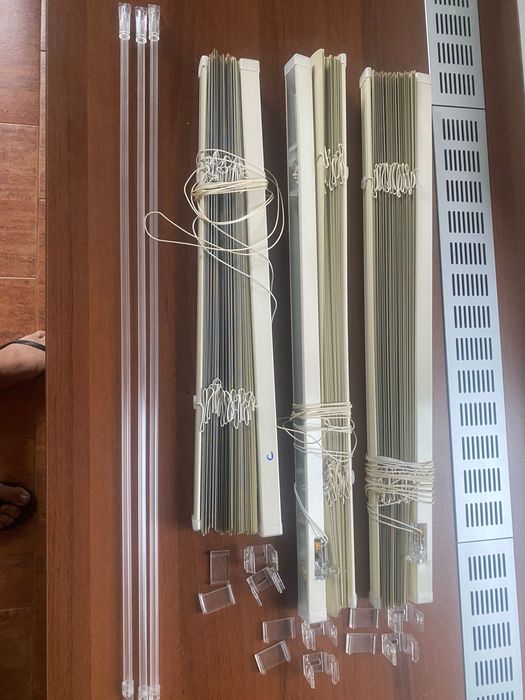 Вътрешни хоризонтални щори в отлично състояние