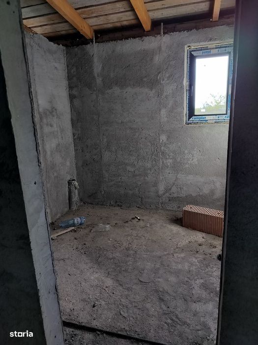 Vând casă  nouă  la 1.5  km de Auchan,    Labusesti