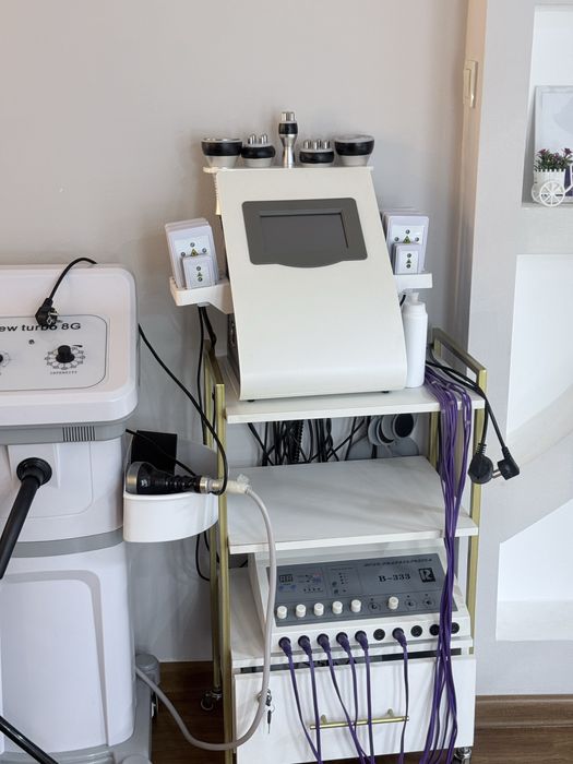 Продам   Мебель для салона