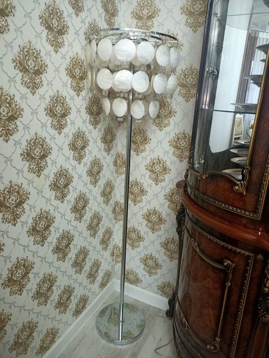 Продам торшер светильник