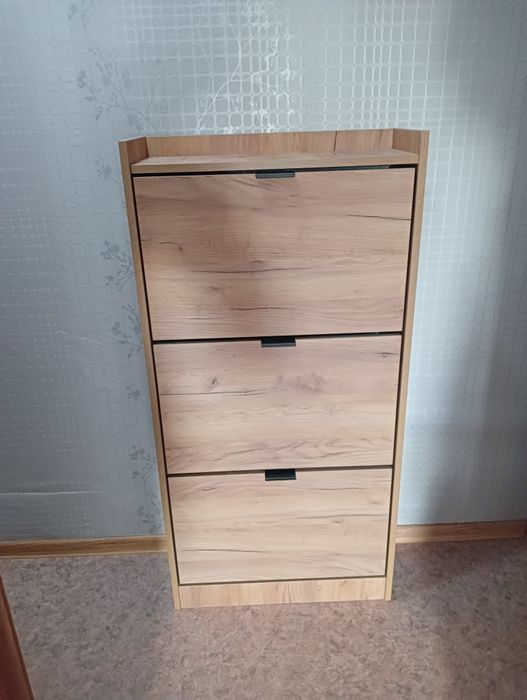 Продам обувницу Новая