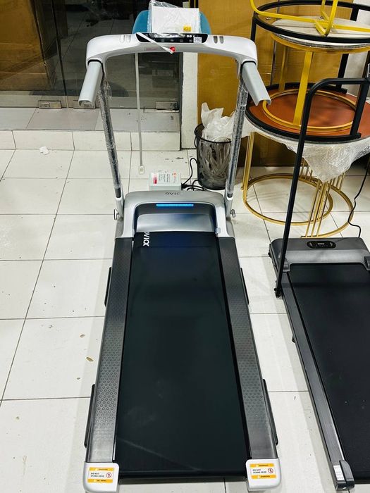 Электрическая беговая дорожка Proxima OVICX-Q2S Plus.