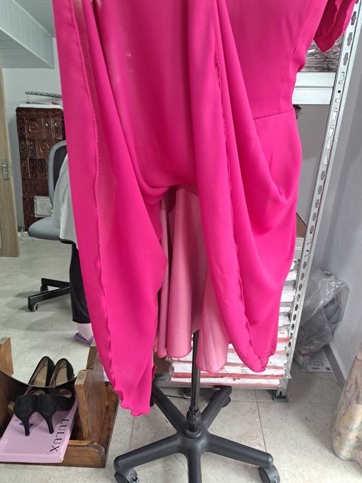 Rochie din voal fucsia