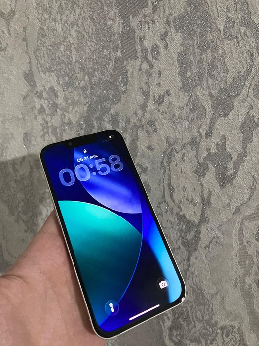 Срочно продам iPhone 13