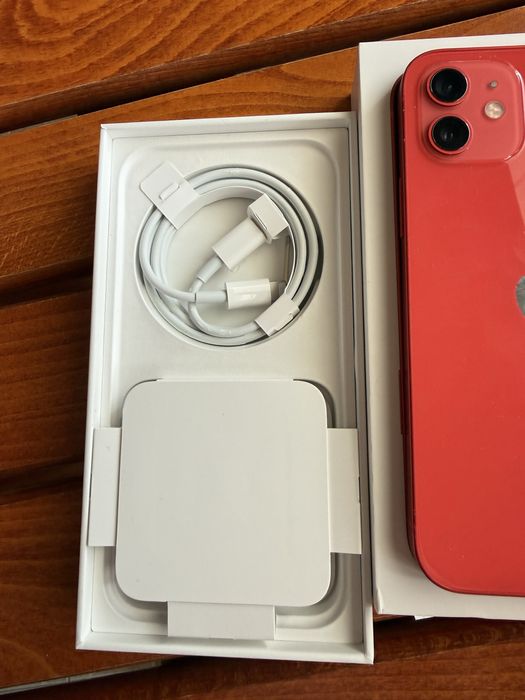 Продавам iphone 12