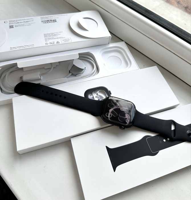 Apple iWatch 11 Jet Black 46mm 100%