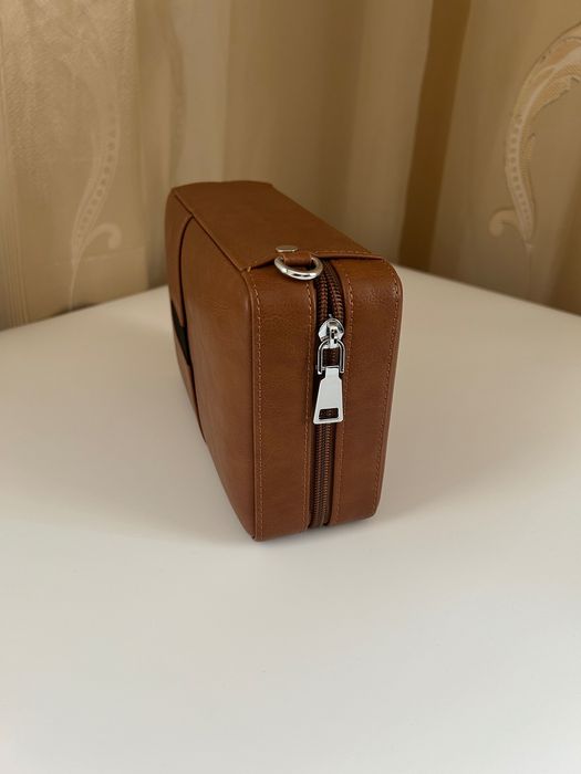 Преносим хумидор за 6 пури – естествена кожа, кедър, хигрометър