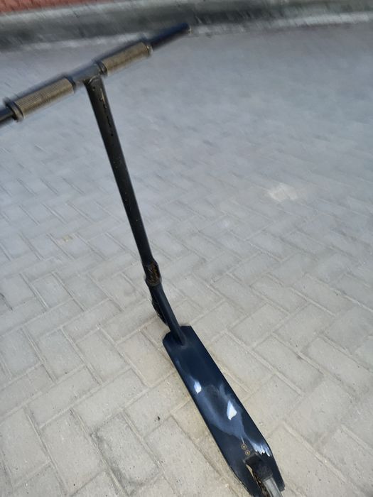 продам трюковый самокат.