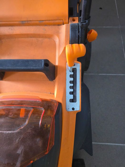 Mașină de tuns iarba electrică LawnMaster CLMF4841E 48V Max, mulcire până la 450 m², 42L, 6 niveluri
