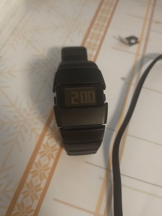 Часы в отличном состоянии отлично работает 3 режима time.crop.alrm