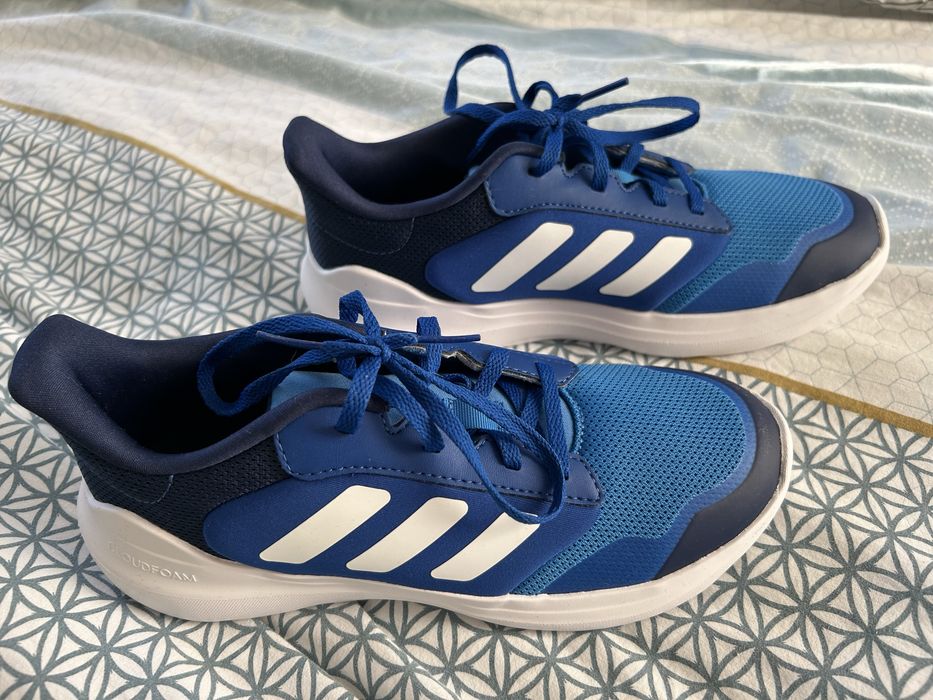 Нови оригинарни Adidas tensaur run 40 номер