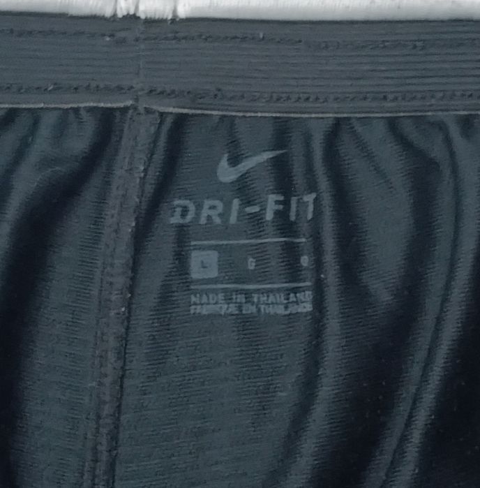 Nike DRI-FIT Swoosh Shorts оригинални гащета L Найк спорт фитнес шорти тренировки