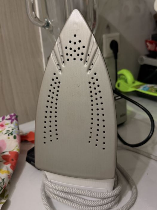 Утюг Браун рабочий