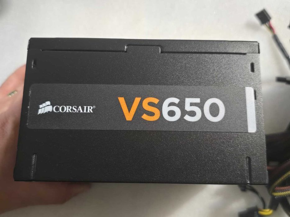 Sursa PC Corsair VS650, 650W, PFC Activ. 120mm, 2 x 6+2 pin PCI-E