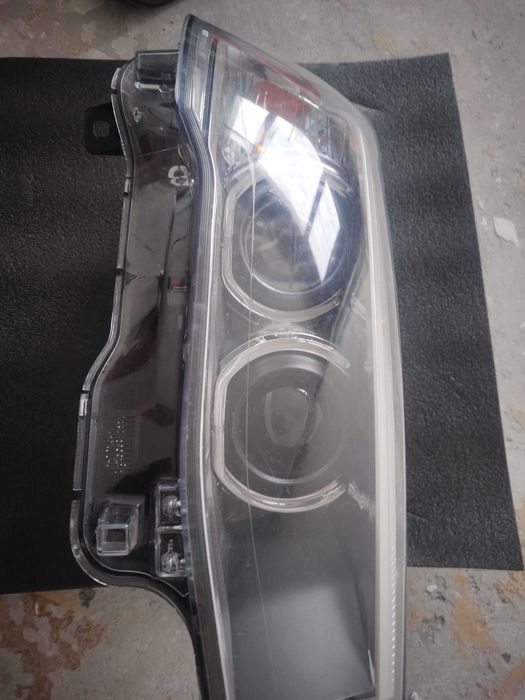 бмв х4 ф25-ф26 Десен фар Не завиващ американски.