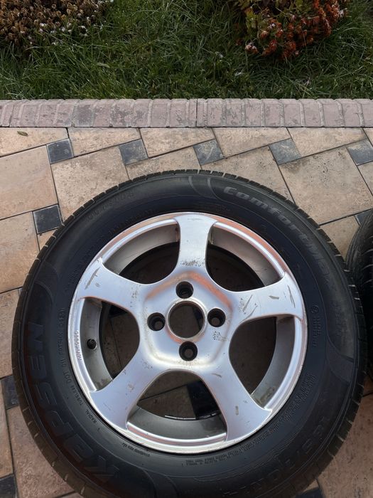 Продам летние шины с дисками размер 185/70/14