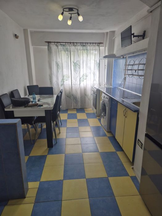 închiriez apartament în Ostroveni Valcea