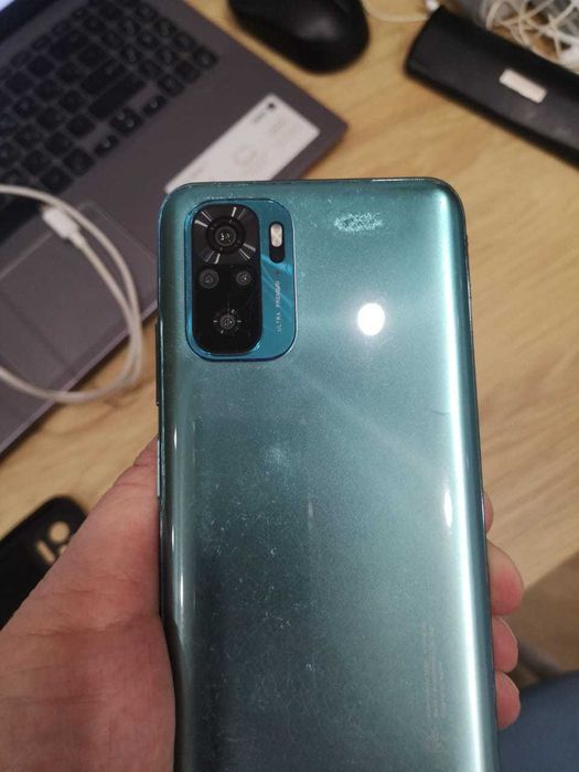 Продам смартфон Readmi б/у