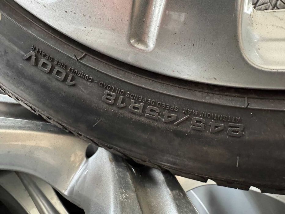 Джанти  с гуми оригинални Mercedes W213 245/45R18