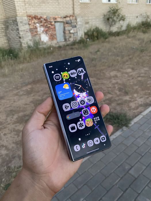 Samsung z fold 4