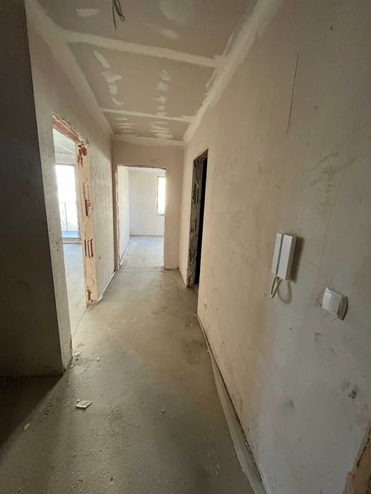 Продава се Тристаен апартамент в Казанлък - 117 кв.м за 1351 €/кв.м - Снимка #4