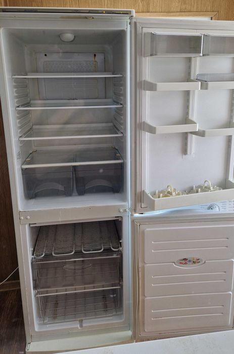 Продаётся холодильник Атлант