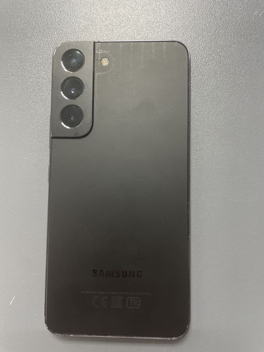 Продам Samsung s22