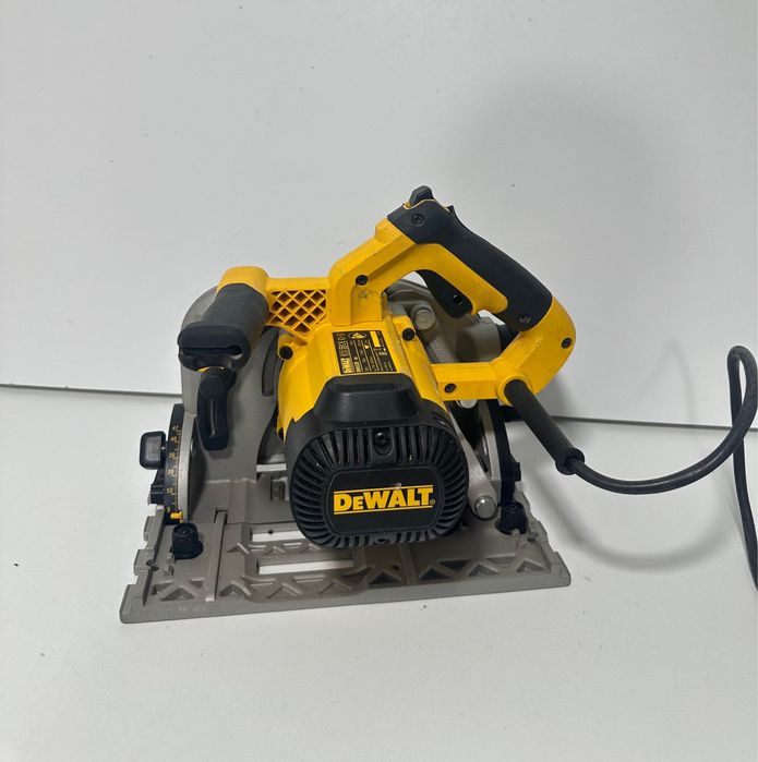 Ferastrau circular cu plonjare DEWALT DWS520-QS, 1300W, 165 mm