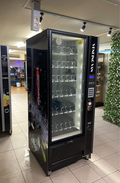 Хладилна машина/ Снаки Макс / Храни и напитки/ Вендинг автомат/