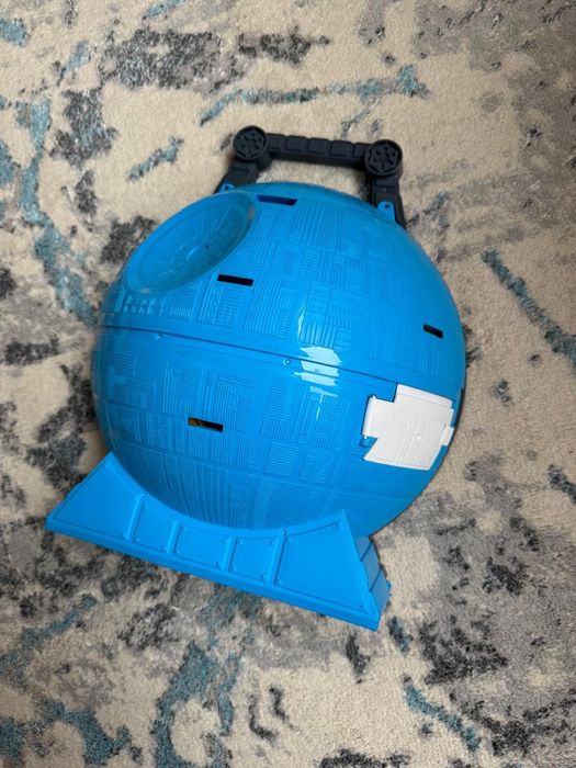 Игрушки  детские