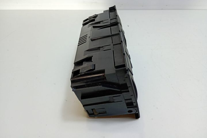 Panou climatronic 8E0820043BM Audi A4 B7 seria